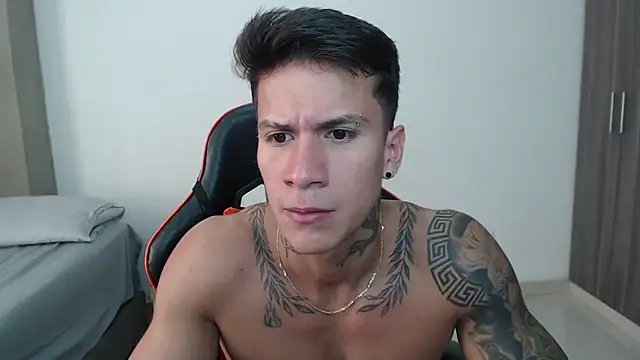 pettergrey1 online show from 04/01/26, 01:23