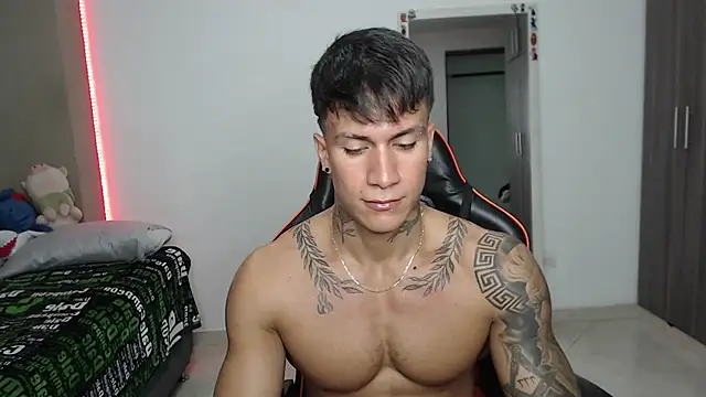 pettergrey1 online show from 04/10/26, 01:22