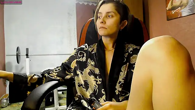 Snapshot of womanstrong78 chatting on 01/06/25, 04:02 womanstrong78 online show from 01/06/25, 04:02