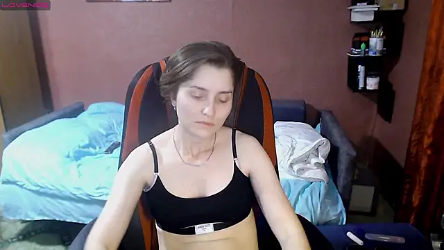 Snapshot of womanstrong78 chatting on 01/11/25, 06:01 womanstrong78 online show from 01/11/25, 06:01