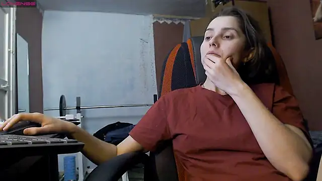 Snapshot of womanstrong78 chatting on 02/11/25, 06:22 womanstrong78 online show from 02/11/25, 06:22