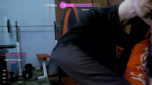 Snapshot of womanstrong78 chatting on 02/14/25, 07:12 womanstrong78 online show from 02/14/25, 07:12