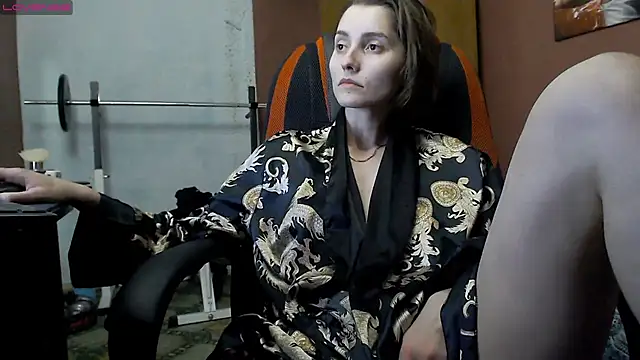 Snapshot of womanstrong78 chatting on 02/23/25, 04:57 womanstrong78 online show from 02/23/25, 04:57