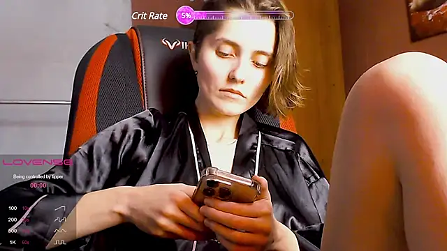 Snapshot of womanstrong78 chatting on 03/07/25, 08:34 womanstrong78 online show from 03/07/25, 08:34