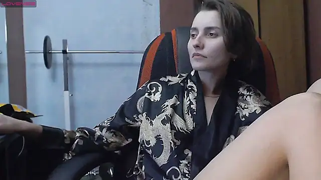 Snapshot of womanstrong78 chatting on 03/09/25, 04:33 womanstrong78 online show from 03/09/25, 04:33