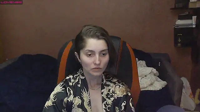 Snapshot of womanstrong78 chatting on 03/11/25, 05:13 womanstrong78 online show from 03/11/25, 05:13