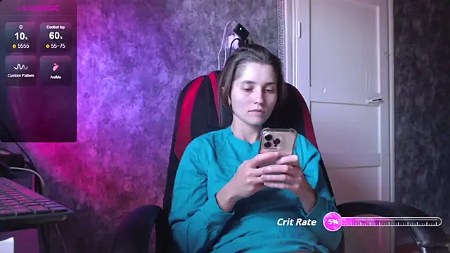 Snapshot of womanstrong78 chatting on 09/20/25, 05:41 womanstrong78 online show from 09/20/25, 05:41