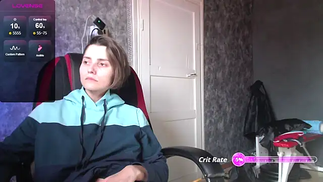 Snapshot of womanstrong78 chatting on 09/24/25, 05:44 womanstrong78 online show from 09/24/25, 05:44