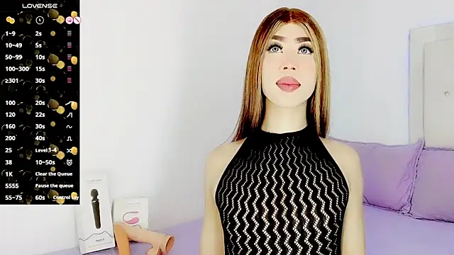 Snapshot of New_Doll chatting on 10/08/25, 03:37 New Doll online show from 10/08/25, 03:37