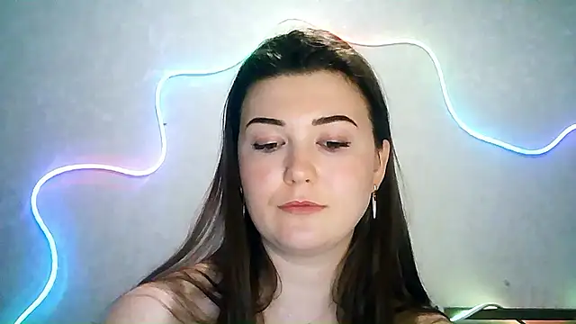 Snapshot of SeductiveTati chatting on 09/10/25, 10:21 SeductiveTati online show from 09/10/25, 10:21