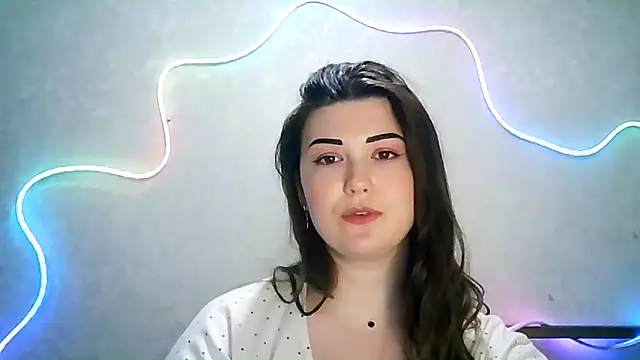 Snapshot of SeductiveTati chatting on 09/12/25, 10:54 SeductiveTati online show from 09/12/25, 10:54