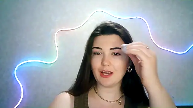 Snapshot of SeductiveTati chatting on 09/22/25, 10:12 SeductiveTati online show from 09/22/25, 10:12