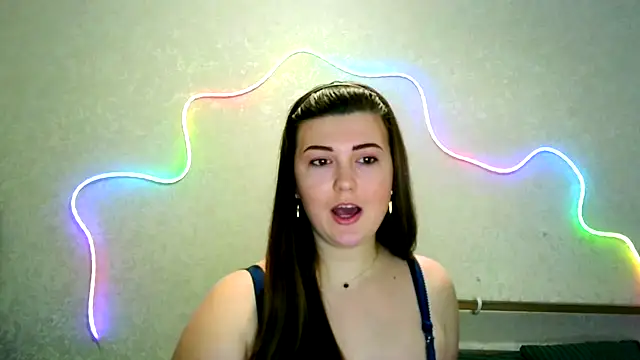 Snapshot of SeductiveTati chatting on 10/24/25, 09:33 SeductiveTati online show from 10/24/25, 09:33