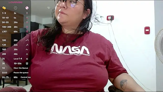 CinnamonCookiez online show from 12/21/24, 04:41