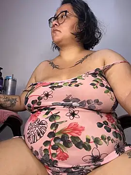 CinnamonCookiez online show from 10/14/25, 04:02