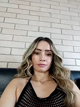 Loly Horny online show from 04/16/26, 10:01