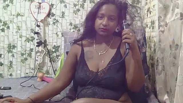 Snapshot of indiantina01 chatting on 02/15/25, 08:22 indiantina01 online show from 02/15/25, 08:22