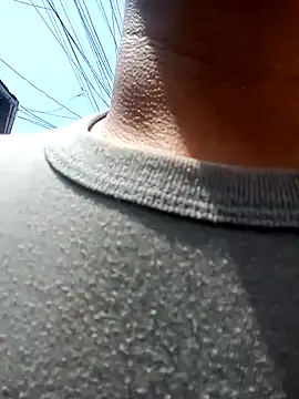 Snapshot of PequeArely chatting on 12/01/24, 06:19 PequeArely online show from 12/01/24, 06:19