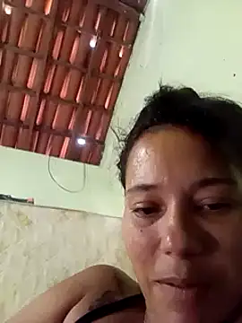 Snapshot of jhonleno78 chatting on 02/23/25, 02:35 jhonleno78 online show from 02/23/25, 02:35