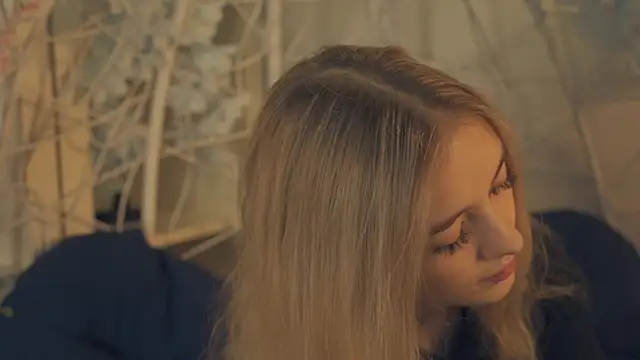 Snapshot of FlairCunard chatting on 01/11/25, 02:36 FlairCunard online show from 01/11/25, 02:36