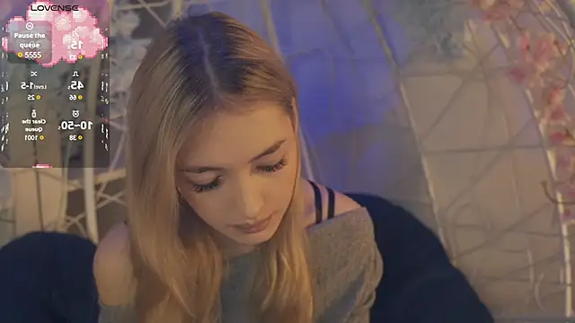 Snapshot of FlairCunard chatting on 01/18/25, 03:38 FlairCunard online show from 01/18/25, 03:38