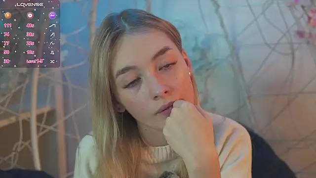 Snapshot of FlairCunard chatting on 01/31/25, 09:16 FlairCunard online show from 01/31/25, 09:16