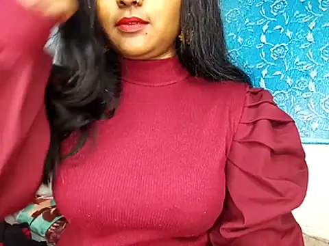Snapshot of Muktha chatting on 12/22/25, 03:47 Muktha online show from 12/22/25, 03:47