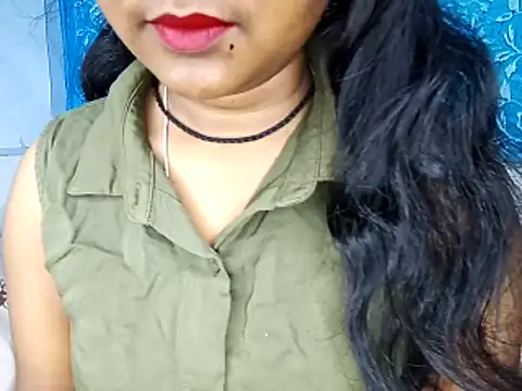 Snapshot of Muktha chatting on 03/16/26, 05:02 Muktha online show from 03/16/26, 05:02