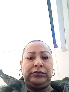 ScarletGlow1 online show from 10/01/25, 03:29