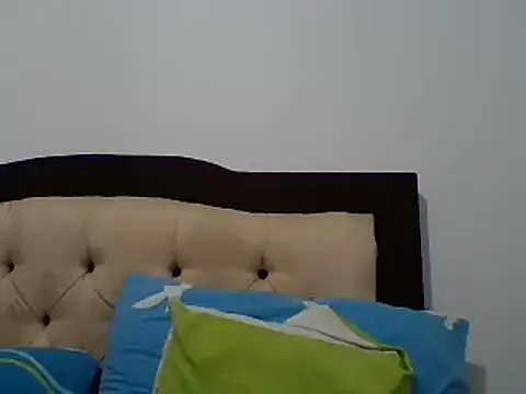 ScarletGlow1 online show from 11/25/25, 11:38