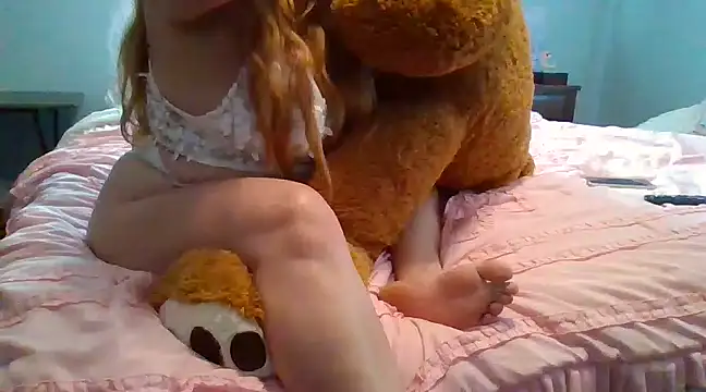 Snapshot of messyclumsyprincess chatting on 03/18/25, 05:53 messyclumsyprincess online show from 03/18/25, 05:53