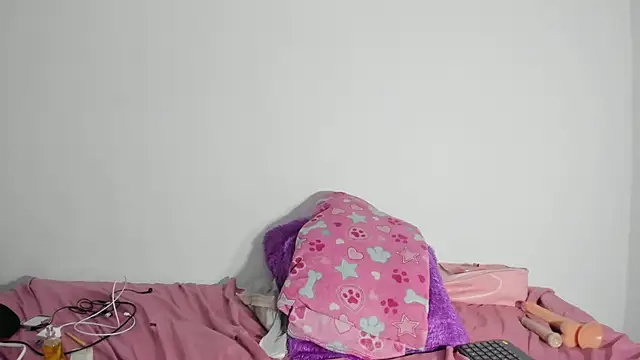 Snapshot of Arantza_Hill chatting on 02/16/25, 12:30 Arantza Hill online show from 02/16/25, 12:30