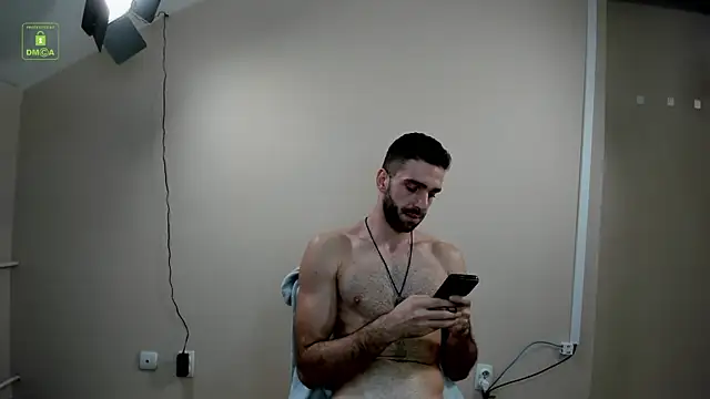 Snapshot of SILAS_EVANS chatting on 12/29/24, 09:39 SILAS EVANS online show from 12/29/24, 09:39