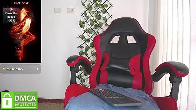 Snapshot of darkviper26 chatting on 09/15/25, 01:00 darkviper26 online show from 09/15/25, 01:00