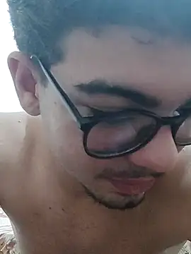 Snapshot of Edwardsky000 chatting on 10/14/25, 07:36 Edwardsky000 online show from 10/14/25, 07:36