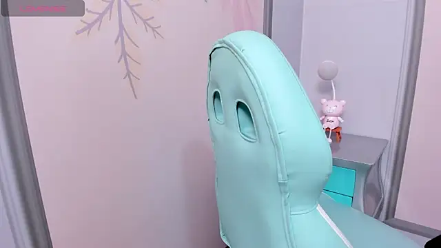 Snapshot of Sweetgirl4u_ chatting on 02/12/25, 10:24 Sweetgirl4u  online show from 02/12/25, 10:24