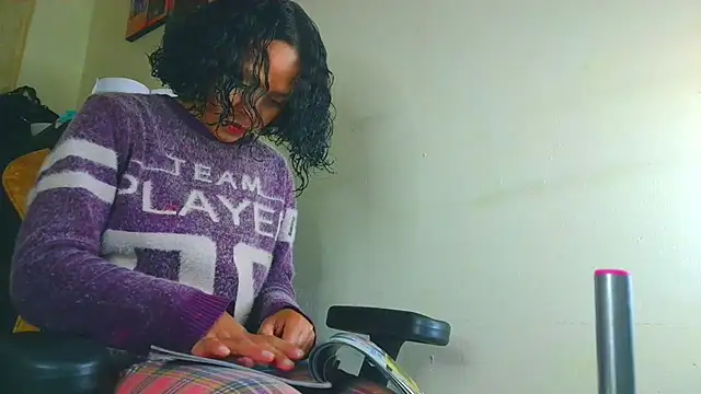 Samary thomas online show from 04/10/26, 01:00