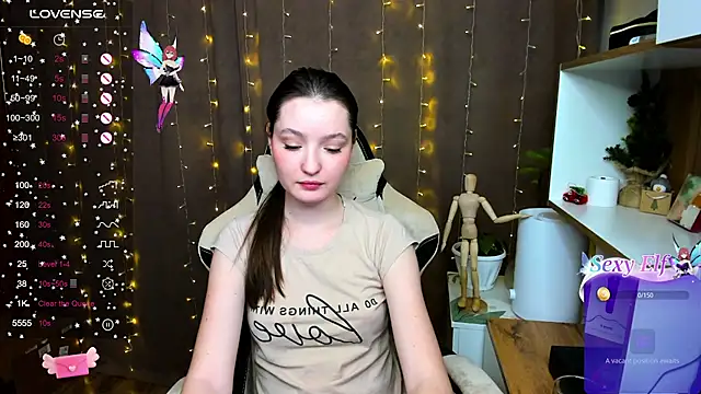 Snapshot of Fairyy_Moon chatting on 12/26/24, 02:59 Fairyy Moon online show from 12/26/24, 02:59