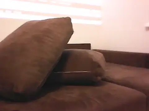 Snapshot of uleglasuczPL chatting on 12/18/24, 03:26 uleglasuczPL online show from 12/18/24, 03:26