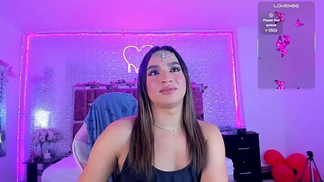 Snapshot of KylieVictoria chatting on 02/11/25, 04:44 KylieVictoria online show from 02/11/25, 04:44