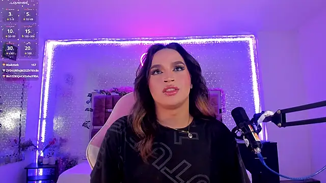 Snapshot of KylieVictoria chatting on 03/09/25, 04:49 KylieVictoria online show from 03/09/25, 04:49