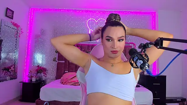 Snapshot of KylieVictoria chatting on 03/12/25, 04:51 KylieVictoria online show from 03/12/25, 04:51