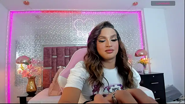 Snapshot of KylieVictoria chatting on 09/13/25, 04:56 KylieVictoria online show from 09/13/25, 04:56