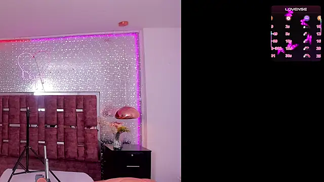 Snapshot of KylieVictoria chatting on 11/07/25, 05:29 KylieVictoria online show from 11/07/25, 05:29