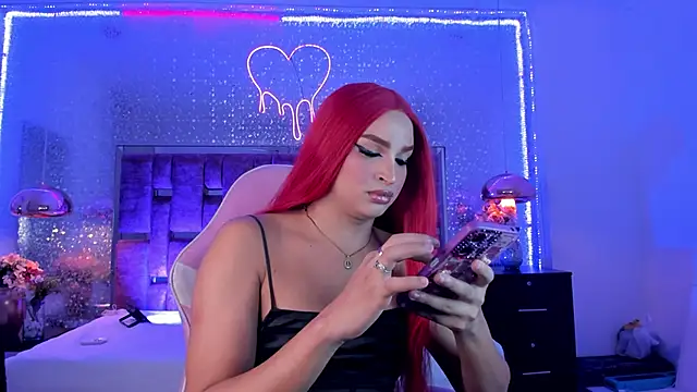 Snapshot of KylieVictoria chatting on 12/04/25, 04:33 KylieVictoria online show from 12/04/25, 04:33