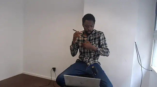 Snapshot of Mastertopdome chatting on 02/14/25, 02:44 Mastertopdome online show from 02/14/25, 02:44