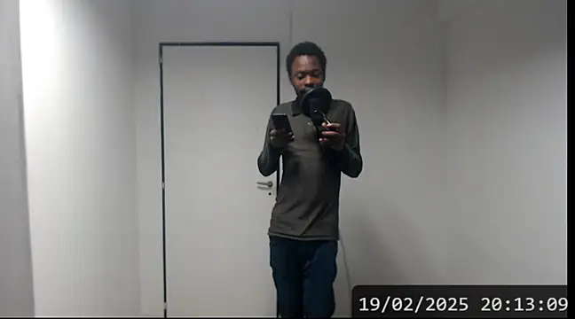 Snapshot of Mastertopdome chatting on 02/19/25, 11:14 Mastertopdome online show from 02/19/25, 11:14