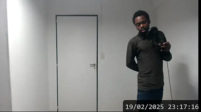 Snapshot of Mastertopdome chatting on 02/20/25, 02:18 Mastertopdome online show from 02/20/25, 02:18