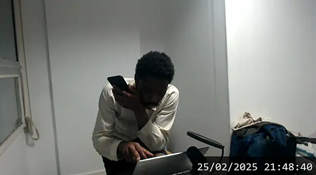 Snapshot of Mastertopdome chatting on 02/26/25, 12:49 Mastertopdome online show from 02/26/25, 12:49