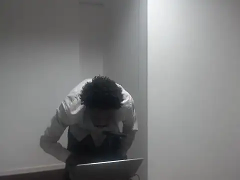 Snapshot of Mastertopdome chatting on 09/15/25, 01:49 Mastertopdome online show from 09/15/25, 01:49